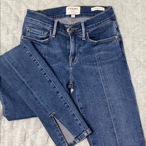 FRAME blue jeans